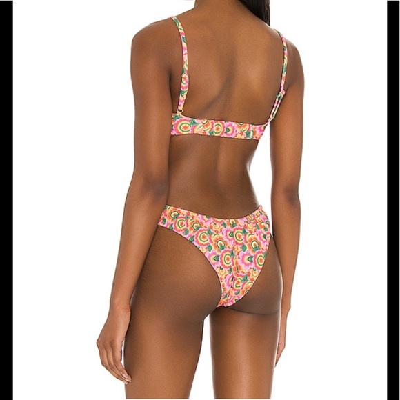from revolve like new bikini- top= XS bottom= small - Picture 4 of 6